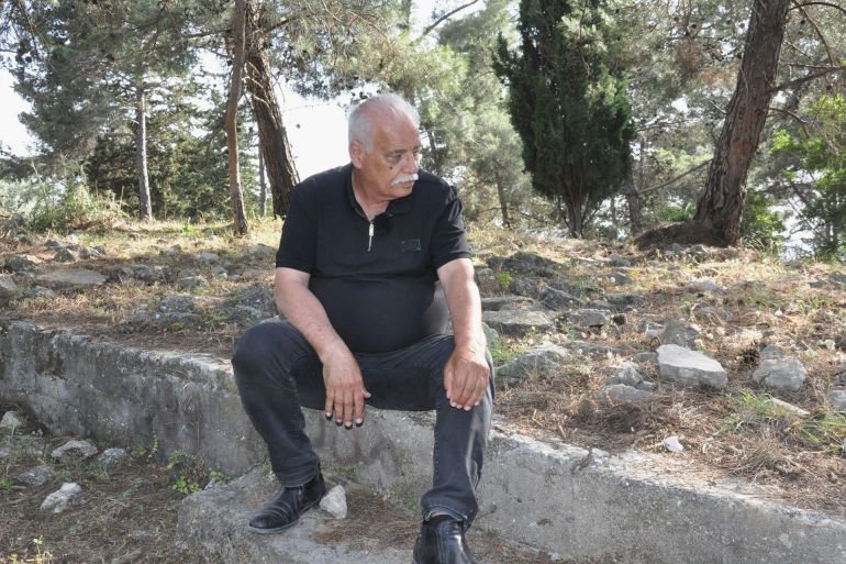 صور 8 المهندس سليمان فحماوي لاجئ من قرية أم الزينات قضاء حيفا، من مؤسسي لجنة الدفاع عن حقوق المهجرين ومن المبادرين لمشروع مسيرة العودة السنوية