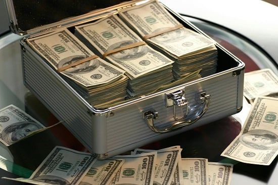 الكثير من الأموال الكثير من الأموال