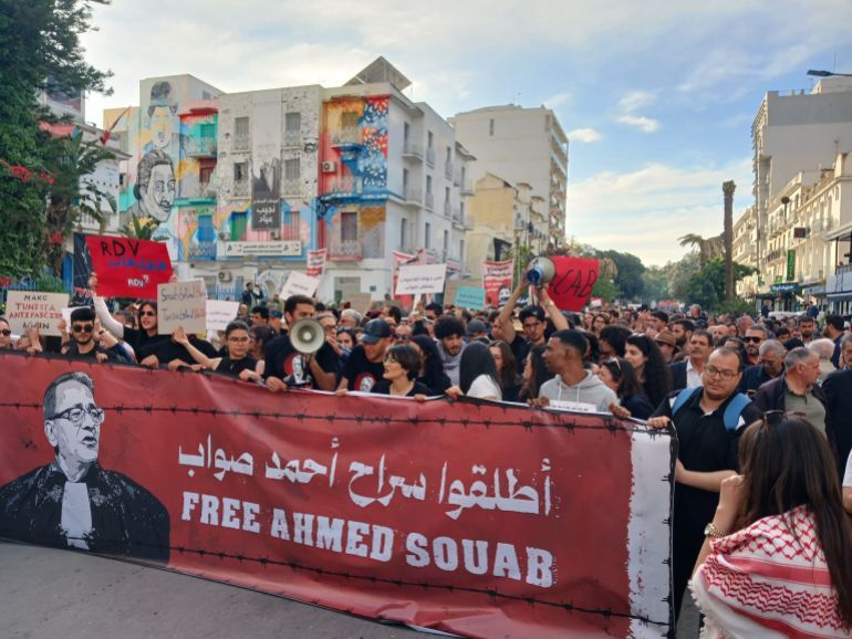 صورة 3: جانب من التحرك الاحتجاجي ضد الرئيس قيس سعيد بمناسبة عيد الشغل/العاصمة تونس/مايو/آيار 2025 (خاصة)