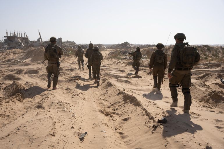 الجيش الإسرائيلي يتحضر لتوسيع القتال في غزة ويستدعي المزيد من قوات الاحتياط وسط عجز في القوات النظامية. (جميع الصور تصوير المتحدث باسم الجيش الإسرائيلي التي عممها للاستعمال الحر لوسائل الإعلام)