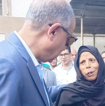 «وقفته في الشارع».. محافظ المنيا يتدخل شخصياً لإنقاذ حياة سيدة مريضة في أبوقرقاص «وقفته في الشارع».. محافظ المنيا يتدخل شخصياً لإنقاذ حياة سيدة مريضة في أبوقرقاص
