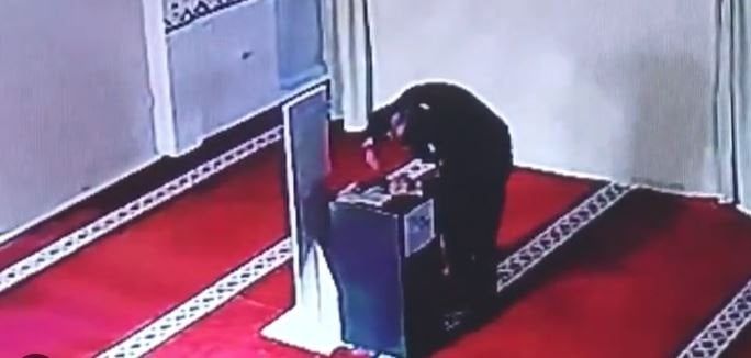 سرقة من داخل مسجد