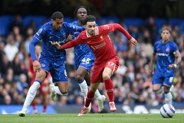 تشيلسي يفسد احتفالات ليفربول ويسقطه بثلاثية في الدوري الإنجليزي تشيلسي يفسد احتفالات ليفربول ويسقطه بثلاثية في الدوري الإنجليزي