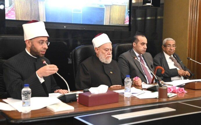 «دينية النواب» تناقش قانون تنظيم إصدار الفتوى الشرعية «دينية النواب» تناقش قانون تنظيم إصدار الفتوى الشرعية