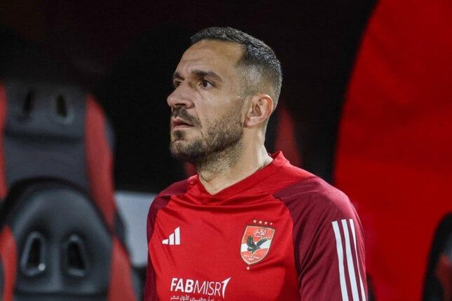 الأهلي يخاطب اتحاد الكرة لقيد علي معلول في قائمته بكأس العالم للأندية الأهلي يخاطب اتحاد الكرة لقيد علي معلول في قائمته بكأس العالم للأندية