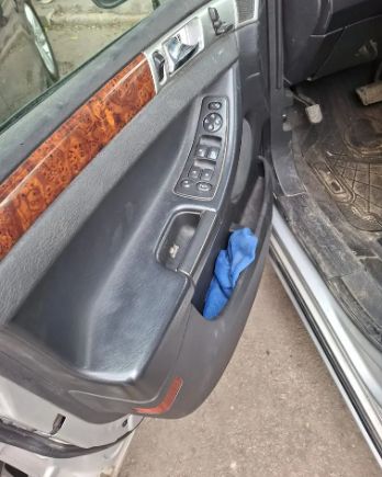 244514bd74.jpg