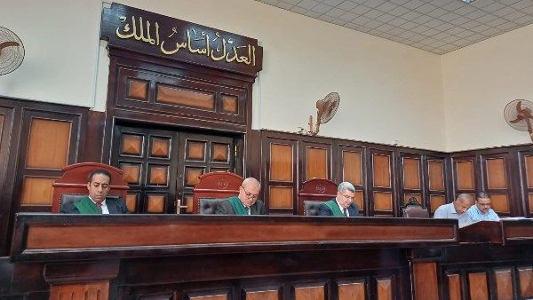اخفوها بالرمان.. جنايات أسيوط تؤجل محاكمة 6 متهمين بتهريب أقراص مخدرة للسعودية اخفوها بالرمان.. جنايات أسيوط تؤجل محاكمة 6 متهمين بتهريب أقراص مخدرة للسعودية