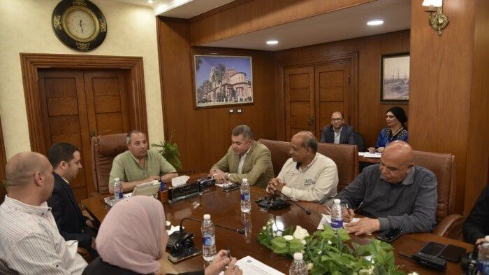 بورسعيد تضع اللمسات الأخيرة على تطوير كورنيشها السياحي لاستعادة رونقه بورسعيد تضع اللمسات الأخيرة على تطوير كورنيشها السياحي لاستعادة رونقه