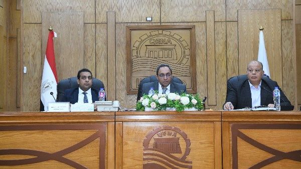 تعرف عليها.. محافظ قنا يوافق على تخصيص قطع أراض لمشروعات جديدة تعرف عليها.. محافظ قنا يوافق على تخصيص قطع أراض لمشروعات جديدة