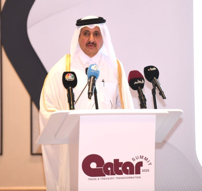 الشيخ خليفة آل ثاني: القمة منصة للحوار المفتوح والنقاشات الصريحة حول مستقبل التجارة والتمويل (الجزيرة)