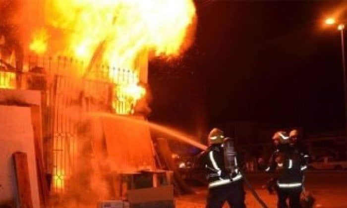 السيطرة على حريق بمحل دواجن في بنها دون خسائر السيطرة على حريق بمحل دواجن في بنها دون خسائر