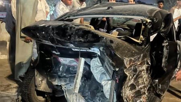 إصابة 10 أشخاص في اصطدام تريلا و7 سيارات على الطريق الدائري بالسلام إصابة 10 أشخاص في اصطدام تريلا و7 سيارات على الطريق الدائري بالسلام