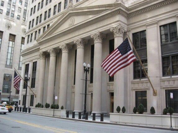 37% من الخبراء لا يرجحون خفض سعر الفائدة من «الفيدرالي الأمريكي» اليوم