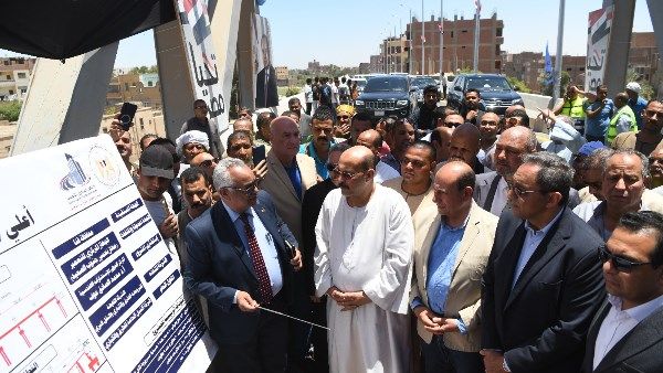 افتتاح كوبري فرشوط العلوى بـ قنا لتيسير الحركة المرورية أمام المواطنين افتتاح كوبري فرشوط العلوى بـ قنا لتيسير الحركة المرورية أمام المواطنين