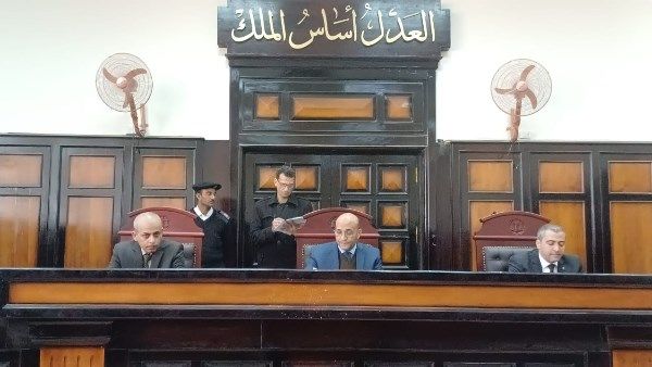 اختلس 542 ألف جنيه .. المشدد 10 سنوات لأمين خزينة معهد السكر بجامعة أسيوط اختلس 542 ألف جنيه .. المشدد 10 سنوات لأمين خزينة معهد السكر بجامعة أسيوط