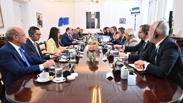 تفاصيل المؤتمر الصحفي للرئيس السيسي ورئيس وزراء اليونان تفاصيل المؤتمر الصحفي للرئيس السيسي ورئيس وزراء اليونان