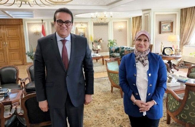 وزير الصحة يستقبل نقيب التمريض لبحث تطوير التدريب المهني وتعميم الأدلة الاسترشادية وزير الصحة يستقبل نقيب التمريض لبحث تطوير التدريب المهني وتعميم الأدلة الاسترشادية