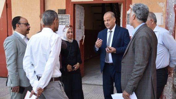 بورسعيد.. الغرباوي يتابع امتحانات صفوف النقل بمدرسة الشهيد الصناعية بورسعيد.. الغرباوي يتابع امتحانات صفوف النقل بمدرسة الشهيد الصناعية