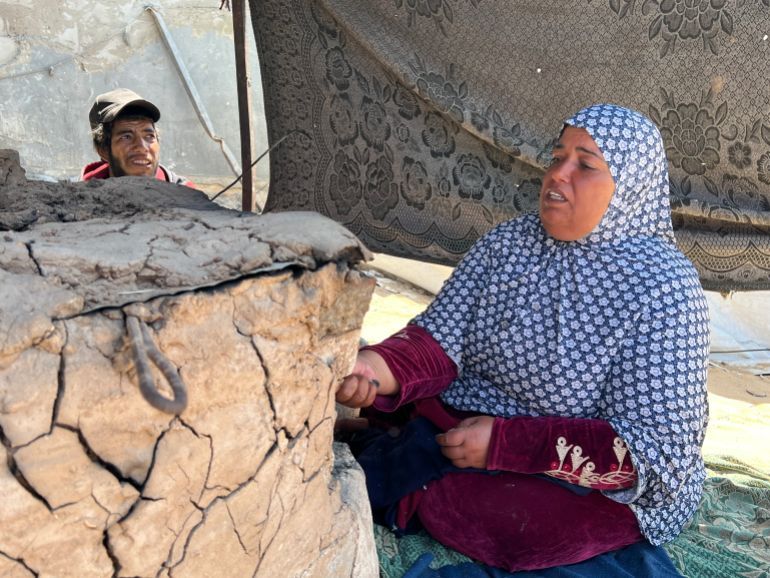 : آمنة صبح: نحن نازحون أصلا، إلى أين نذهب؟ كيف ننزح ونحن لا نملك خيمة ولا وسيلة نقل؟