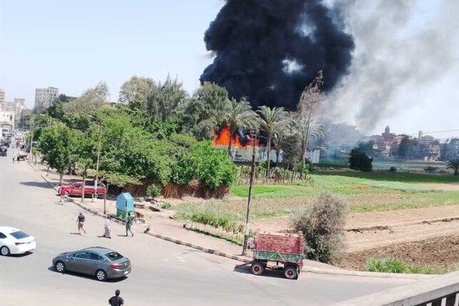 السيطرة على حريق داخل محل في شارع الحجاز بالجيزة السيطرة على حريق داخل محل في شارع الحجاز بالجيزة