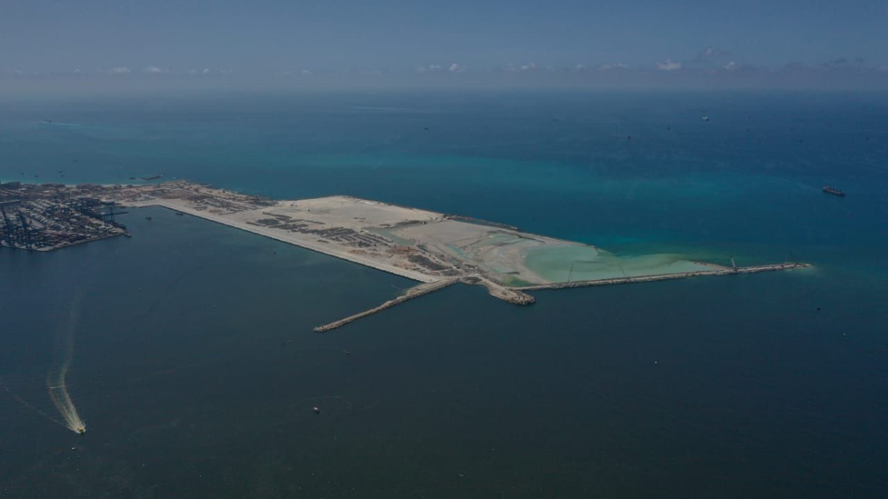 b3767938e1.jpg