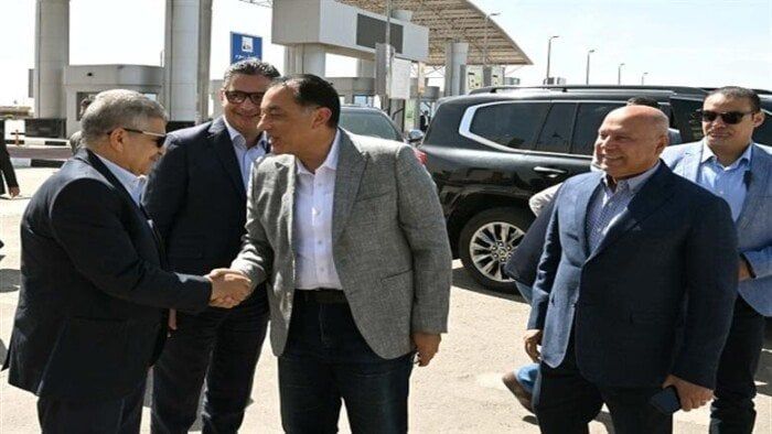 مدبولي: تطوير الموانئ والمناطق الصناعية يجذب الاستثمارات الأجنبية المباشرة مدبولي: تطوير الموانئ والمناطق الصناعية يجذب الاستثمارات الأجنبية المباشرة