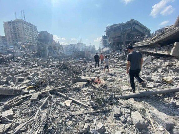 وزارة الصحة بغزة: ارتفاع حصيلة ضحايا العدوان الإسرائيلي إلى 52 ألفا و810 شهداء وزارة الصحة بغزة: ارتفاع حصيلة ضحايا العدوان الإسرائيلي إلى 52 ألفا و810 شهداء