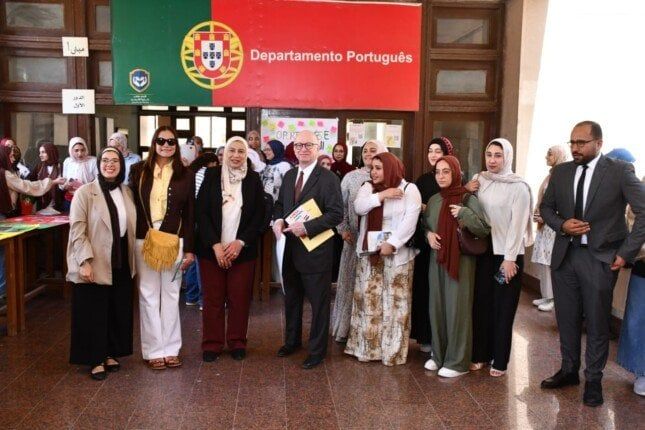 ألسن عين شمس تحتفي باليوم العالمي للغة البرتغالية بحضور السفير البرتغالي ألسن عين شمس تحتفي باليوم العالمي للغة البرتغالية بحضور السفير البرتغالي