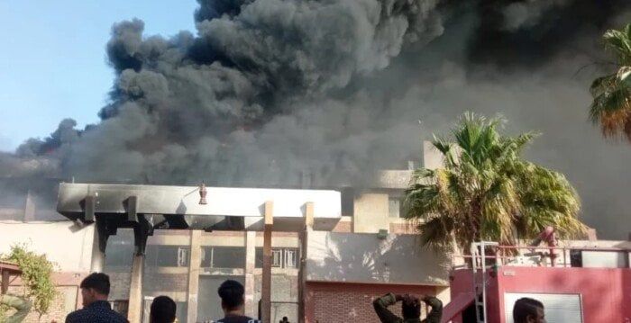 أول صور لحريق مصنع بلاستيك بالمنطقة الصناعية الثالثة في أكتوبر أول صور لحريق مصنع بلاستيك بالمنطقة الصناعية الثالثة في أكتوبر