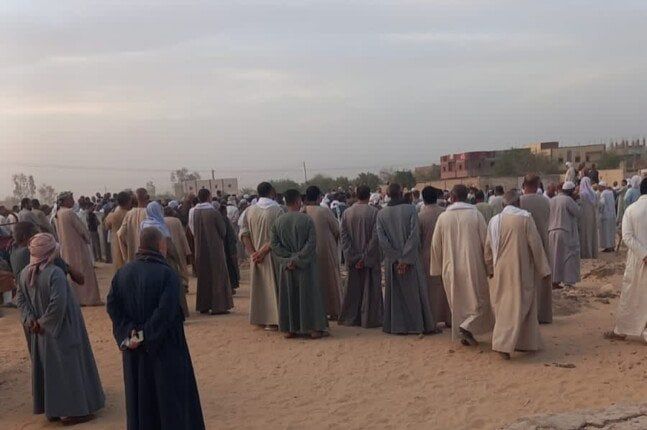 الكل بيبكي عليه.. تشييع جثمان «نجاح» ضحية بئر نجع حظ بالمنيا الكل بيبكي عليه.. تشييع جثمان «نجاح» ضحية بئر نجع حظ بالمنيا