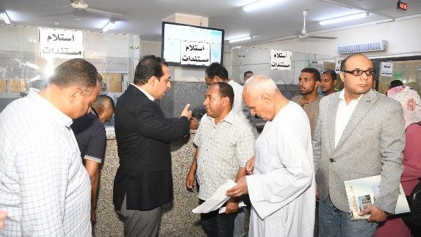 نائب محافظ قنا: تحسين الخدمات للمواطنين وتسريع تقنين الأراضي نائب محافظ قنا: تحسين الخدمات للمواطنين وتسريع تقنين الأراضي