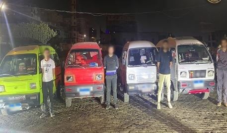 بقصد اللهو والاستعراض.. القبض على 4 قائدي سيارات عرضوا حياة المواطنين للخطر بقصد اللهو والاستعراض.. القبض على 4 قائدي سيارات عرضوا حياة المواطنين للخطر
