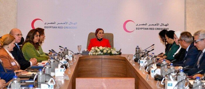 السيدة انتصار السيسي: الهلال الأحمر المصري يجسد أسمى معاني الإنسانية والعمل التطوعي السيدة انتصار السيسي: الهلال الأحمر المصري يجسد أسمى معاني الإنسانية والعمل التطوعي