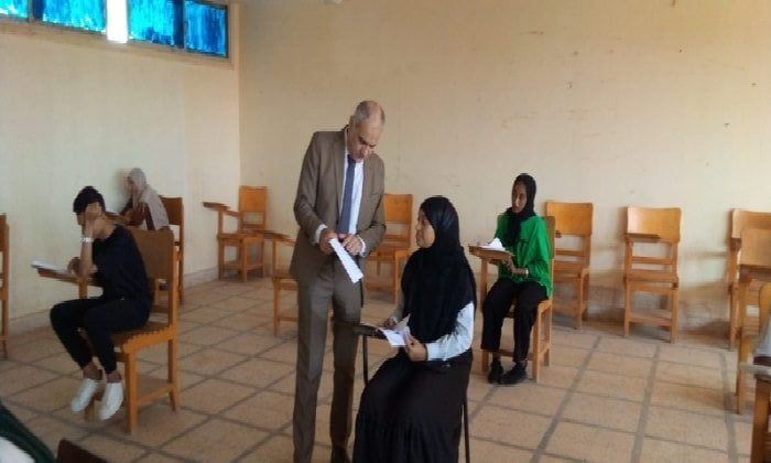 رئيس جامعة أسوان يتفقد امتحانات الفصل الدراسي الثاني 2024-2025 رئيس جامعة أسوان يتفقد امتحانات الفصل الدراسي الثاني 2024-2025