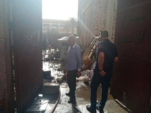 السيطرة على حريق بمخزن مصنع حلويات في شبرا الخيمة السيطرة على حريق بمخزن مصنع حلويات في شبرا الخيمة