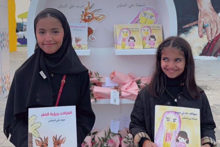 الكاتبات شيخة النملان (يمين) ومريم النملان