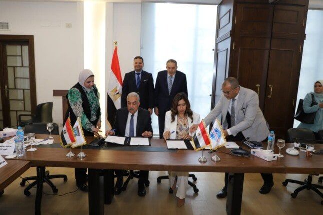 غرفة تجارة الإسكندرية تستضيف قيادات التأمين الصحي الشامل غرفة تجارة الإسكندرية تستضيف قيادات التأمين الصحي الشامل