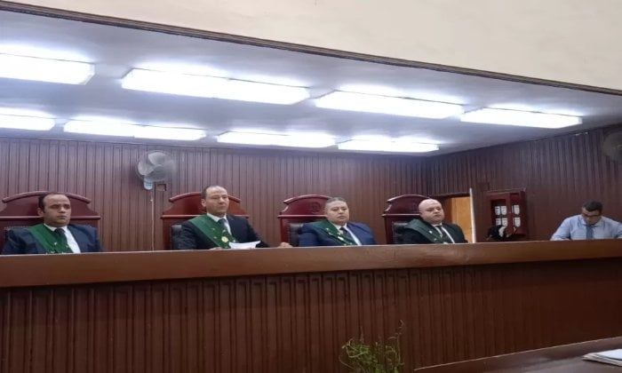 تأجيل محاكمة 3 متهمين بقتل شخص بسبب خلافات سابقة بشبرا الخيمة تأجيل محاكمة 3 متهمين بقتل شخص بسبب خلافات سابقة بشبرا الخيمة