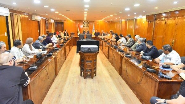 محافظ أسيوط: خطة متكاملة للنهوض بالخدمات السياحية والبيئية بالمناطق المطلة على النيل محافظ أسيوط: خطة متكاملة للنهوض بالخدمات السياحية والبيئية بالمناطق المطلة على النيل
