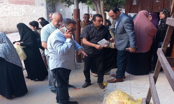 محافظ الدقهلية يفاجئ عدد من مخابز المنصورة وكلف مباحث التموين بإتخاذ عقوبات رادعة محافظ الدقهلية يفاجئ عدد من مخابز المنصورة وكلف مباحث التموين بإتخاذ عقوبات رادعة