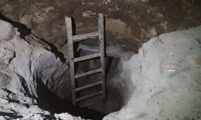 القبض على المتهمين بالتنقيب عن الآثار في باب الشعرية القبض على المتهمين بالتنقيب عن الآثار في باب الشعرية