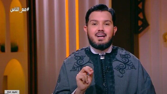 الشيخ أحمد الطلحي: المدينة المنورة تنفي الخبث وبركة سيدنا النبي فيها الشيخ أحمد الطلحي: المدينة المنورة تنفي الخبث وبركة سيدنا النبي فيها