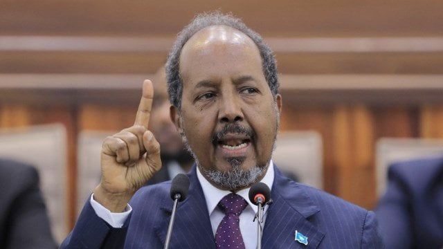 رئيس الصومال يثمن جهود بغداد في تنظيم القمة العربية بهذا التوقيت الحاسم رئيس الصومال يثمن جهود بغداد في تنظيم القمة العربية بهذا التوقيت الحاسم