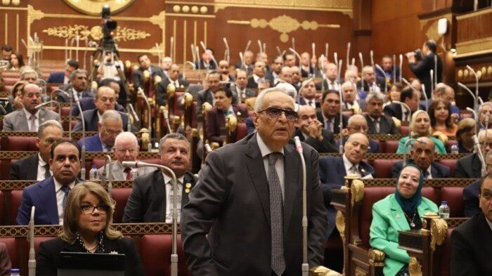 وكيل أول الشيوخ: لدينا قوانين سقيمة لا تناسب ما يؤسس له الرئيس السيسي من دولة حديثة وكيل أول الشيوخ: لدينا قوانين سقيمة لا تناسب ما يؤسس له الرئيس السيسي من دولة حديثة