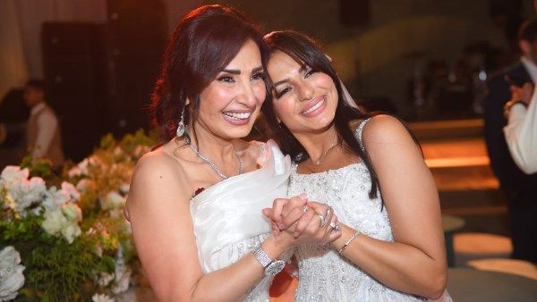 نشرة الفن| 50 صورة جديدة من حفل زفاف هيا كتكت وآدم العربي .. مفاجأة في وعكة مصطفى كامل الصحية نشرة الفن| 50 صورة جديدة من حفل زفاف هيا كتكت وآدم العربي .. مفاجأة في وعكة مصطفى كامل الصحية