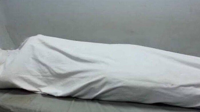 إخلاء سبيل المتهمة بإخفاء جثة زوجها ووضعها في ملح 30 يومًا إخلاء سبيل المتهمة بإخفاء جثة زوجها ووضعها في ملح 30 يومًا