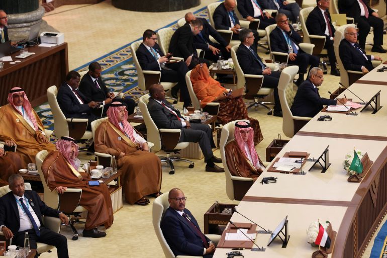Arab leaders attend the 34th Arab League Summit in Baghdad, Iraq, May 17, 2025. REUTERS/Thaier Al-Sudani/Pool
