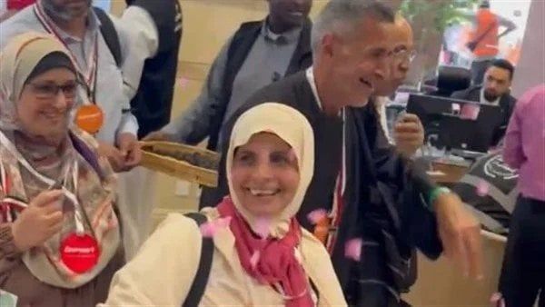 وزيرة التضامن تطمئن على وصول أول أفواج حجاج الجمعيات الأهلية إلى المدينة المنورة وزيرة التضامن تطمئن على وصول أول أفواج حجاج الجمعيات الأهلية إلى المدينة المنورة