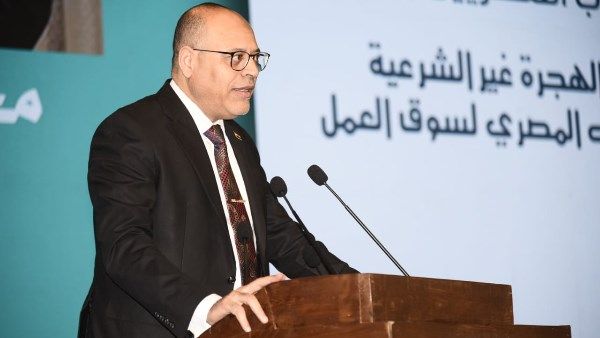 وزير العمل يعلن عن 500 منحة تدريبية مجانية لأبناء بورسعيد وزير العمل يعلن عن 500 منحة تدريبية مجانية لأبناء بورسعيد