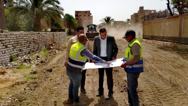 رئيس مدينة الأقصر يتفقد أعمال تطوير «حوض 18» استعدادًا للرصف رئيس مدينة الأقصر يتفقد أعمال تطوير «حوض 18» استعدادًا للرصف